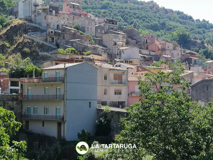 Immagine 1 di Casa indipendente in vendita  a Mandanici