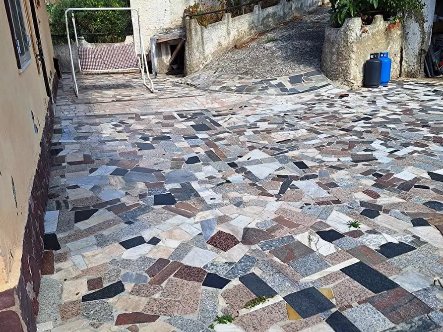 Immagine 3 di Villa in vendita  SNC a Messina