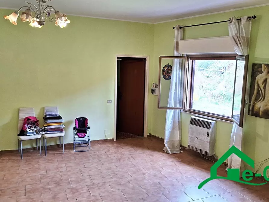 Immagine 4 di Villa in vendita  34 a Messina