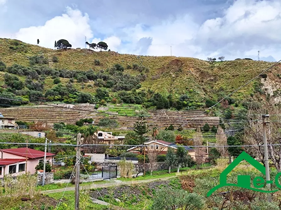 Immagine 5 di Villa in vendita  34 a Messina