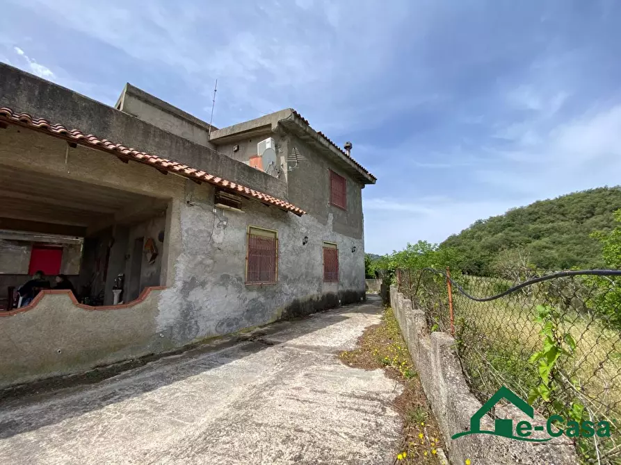 Immagine 9 di Villa in vendita  SNC a Santa Lucia Del Mela