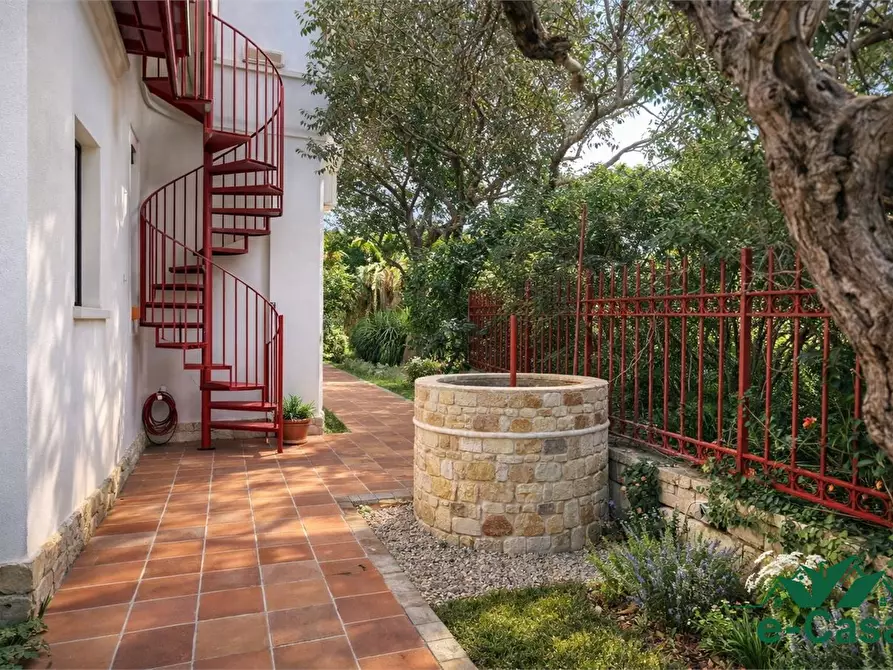 Immagine 3 di Villa in vendita  a Pace Del Mela