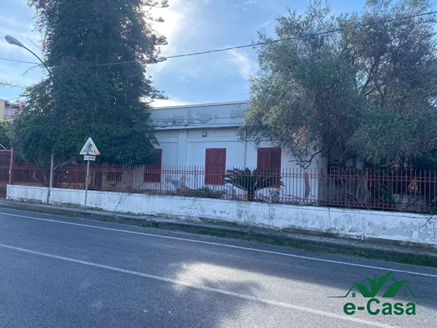 Immagine 3 di Villa in vendita  a Pace Del Mela