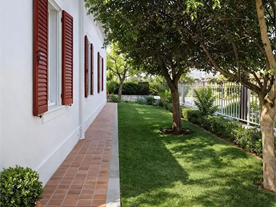 Immagine 4 di Villa in vendita  a Pace Del Mela