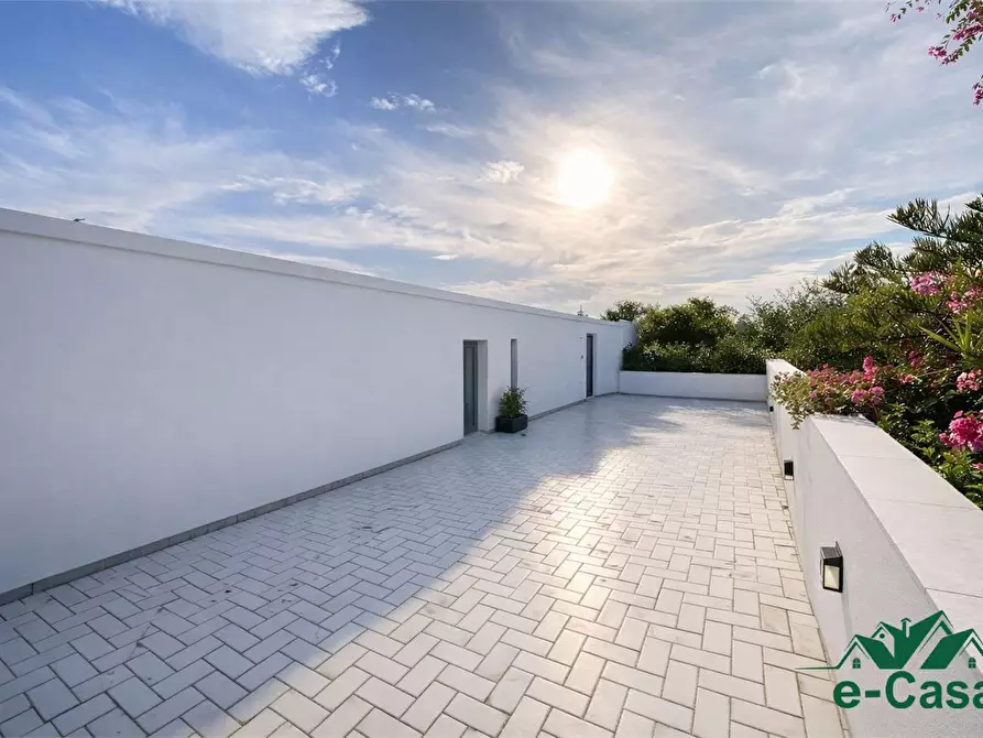 Immagine 7 di Villa in vendita  a Pace Del Mela