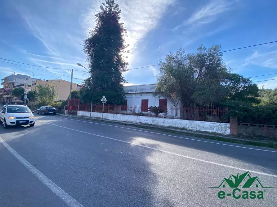 Immagine 4 di Villa in vendita  a Pace Del Mela