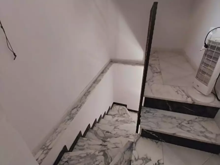 Immagine 8 di Villa in vendita  10 a Caivano