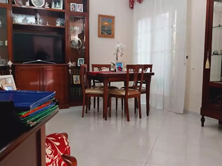 Immagine 4 di Villa in vendita  10 a Caivano