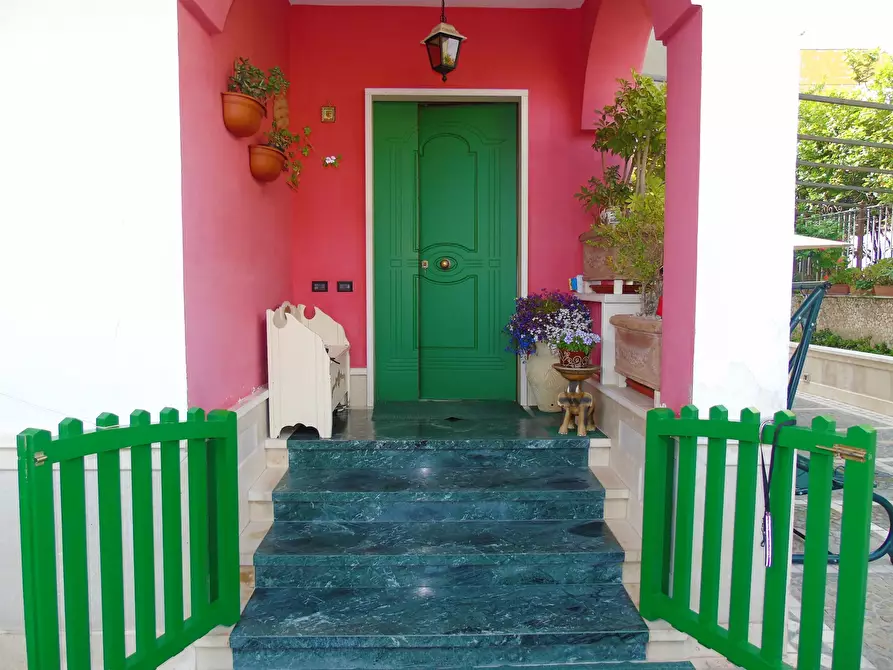 Immagine 8 di Villa in vendita  12 a Caivano