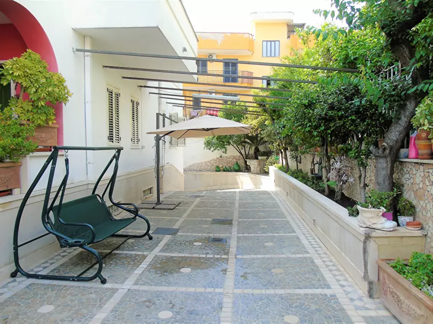 Immagine 3 di Villa in vendita  12 a Caivano