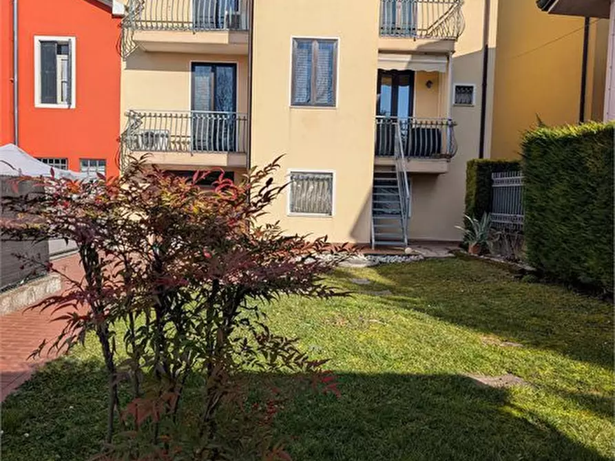 Immagine 1 di Villa in vendita  a Campodarsego