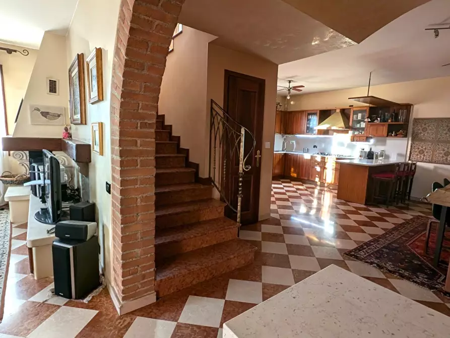 Immagine 4 di Villa in vendita  a Campodarsego