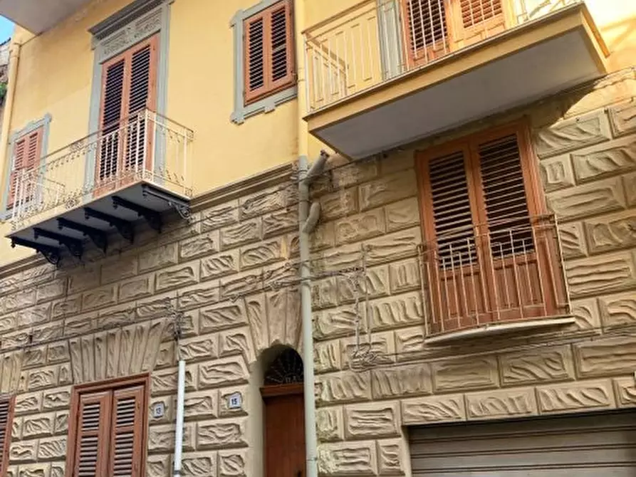 Immagine 10 di Villa in vendita  17 a Bagheria