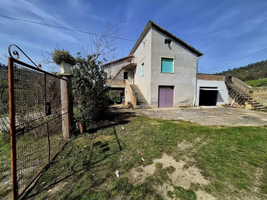 Immagine 4 di Villa in vendita  a Loreto Aprutino