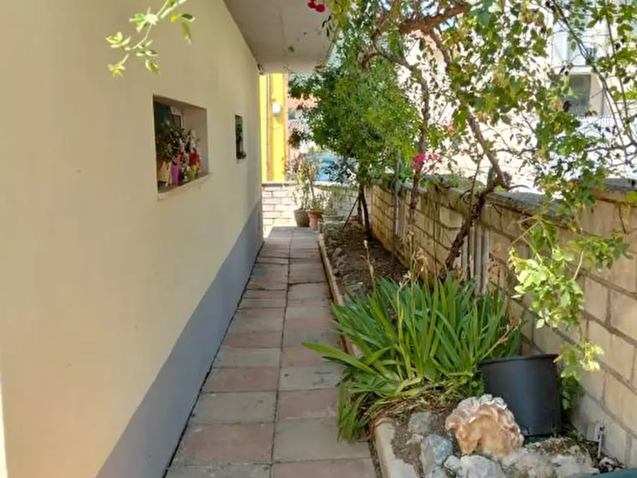 Immagine 4 di Villa in vendita  5 a Bussi Sul Tirino