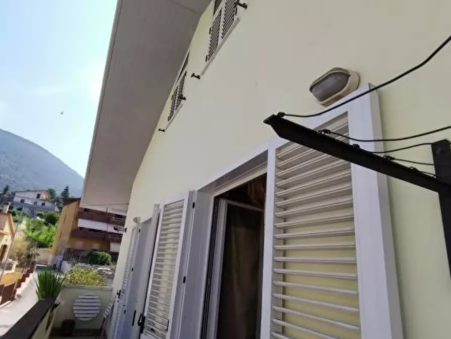 Immagine 6 di Villa in vendita  5 a Bussi Sul Tirino