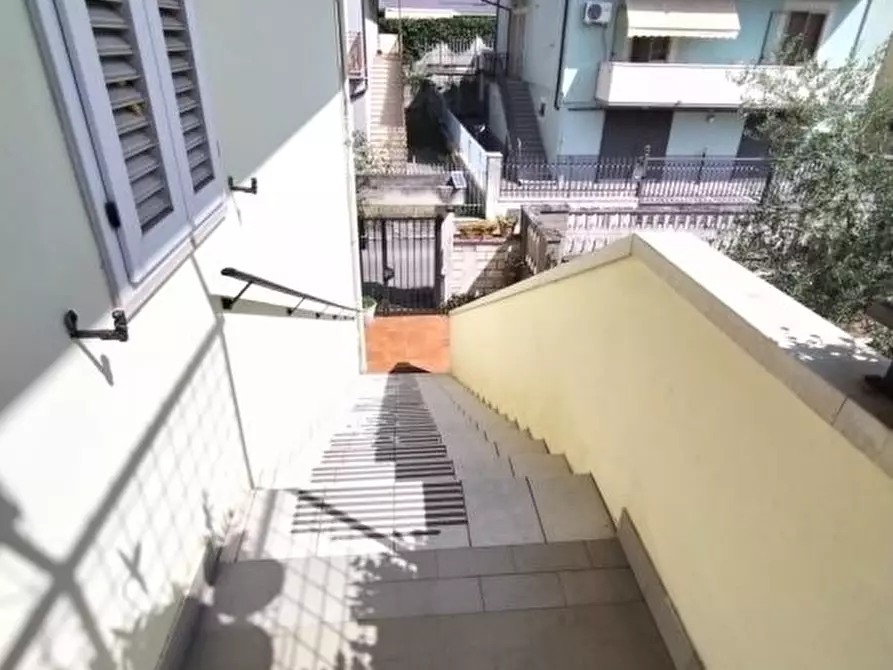 Immagine 8 di Villa in vendita  5 a Bussi Sul Tirino