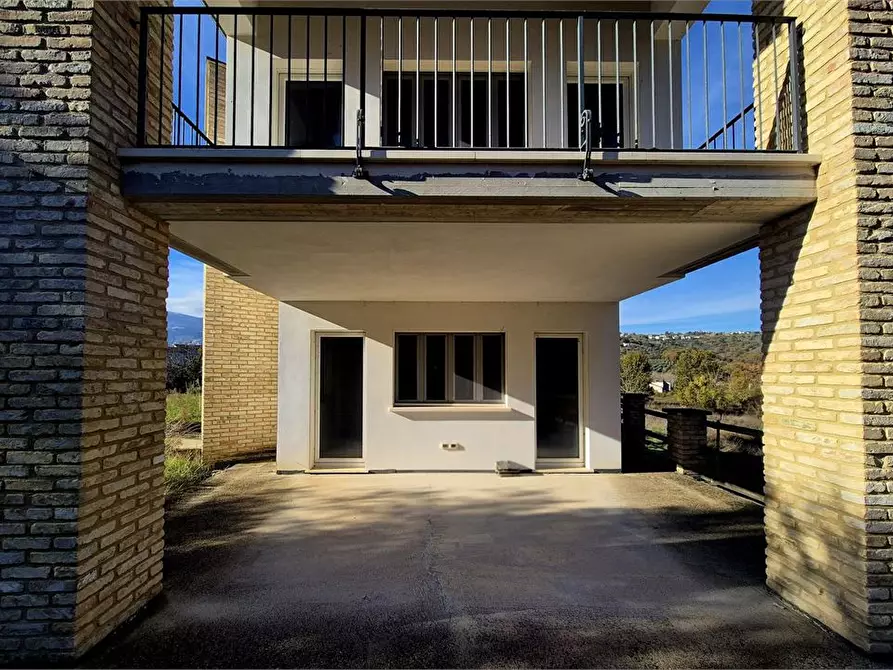 Immagine 8 di Villa in vendita  a Fara Filiorum Petri