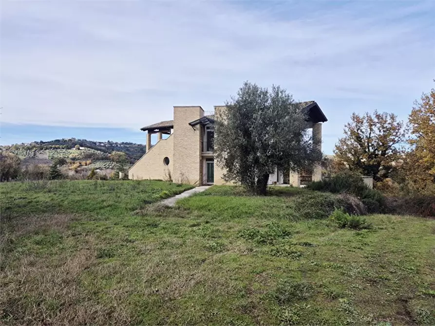 Immagine 4 di Villa in vendita  a Fara Filiorum Petri