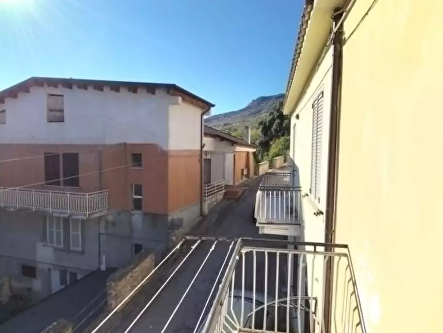 Immagine 8 di Villa in vendita  34 a Montebello Di Bertona