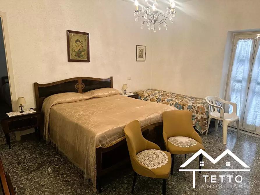 Immagine 9 di Villa in vendita  a Forano