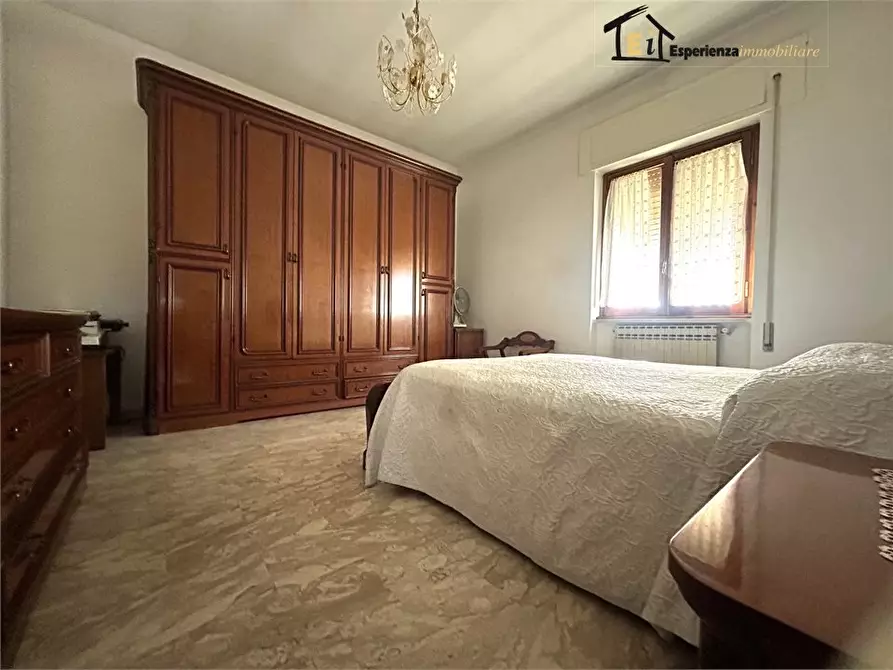 Immagine 10 di Villa in vendita  a Montopoli Di Sabina