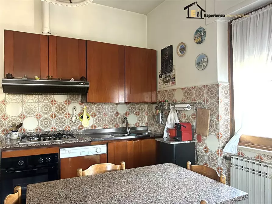 Immagine 6 di Villa in vendita  a Montopoli Di Sabina