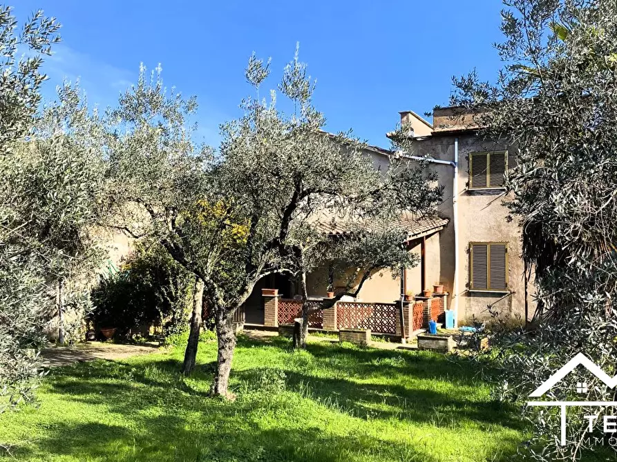 Immagine 4 di Villa in vendita  a Torri In Sabina