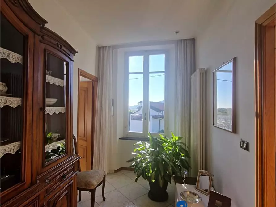 Immagine 1 di Casa indipendente in vendita  a Albenga