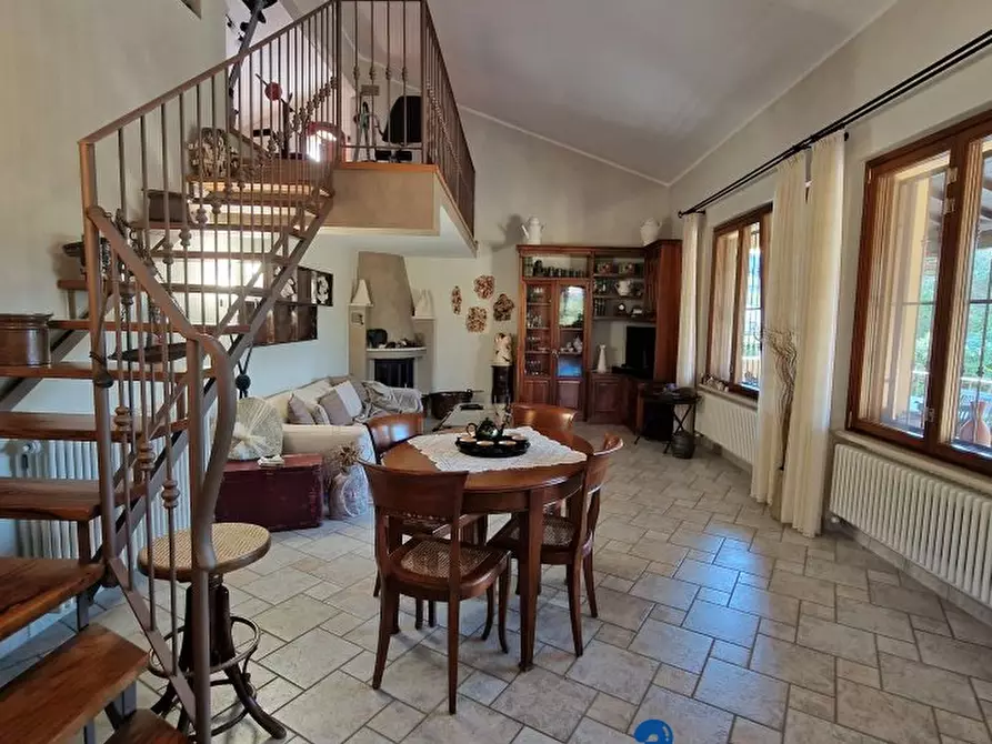 Immagine 10 di Villa in vendita  a Villanova D'albenga