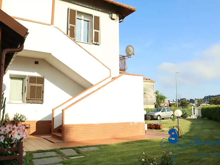 Immagine 2 di Casa indipendente in vendita  a Albenga
