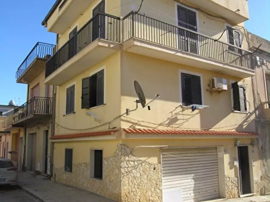 Immagine 1 di Casa indipendente in vendita  a Pachino