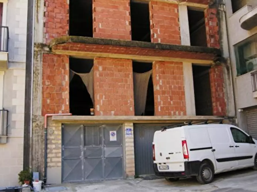 Immagine 10 di Casa indipendente in vendita  a Pachino