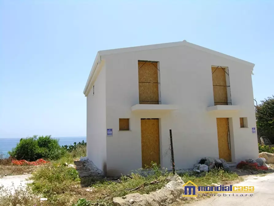 Immagine 2 di Casa indipendente in vendita  a Portopalo Di Capo Passero