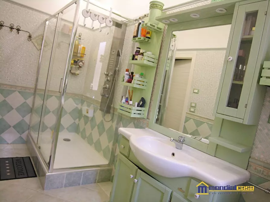 Immagine 10 di Casa indipendente in vendita  a Pachino