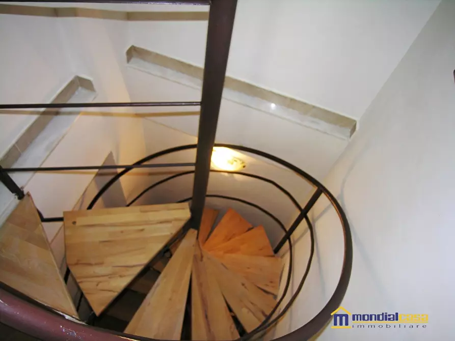 Immagine 9 di Casa indipendente in vendita  a Pachino