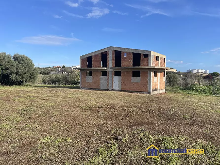 Immagine 2 di Casa indipendente in vendita  a Pachino