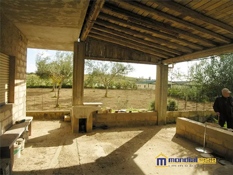 Immagine 2 di Casa indipendente in vendita  a Pachino
