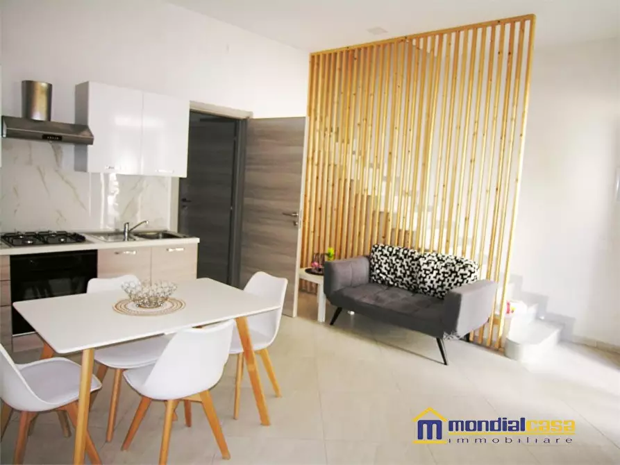 Immagine 3 di Casa indipendente in vendita  a Pachino