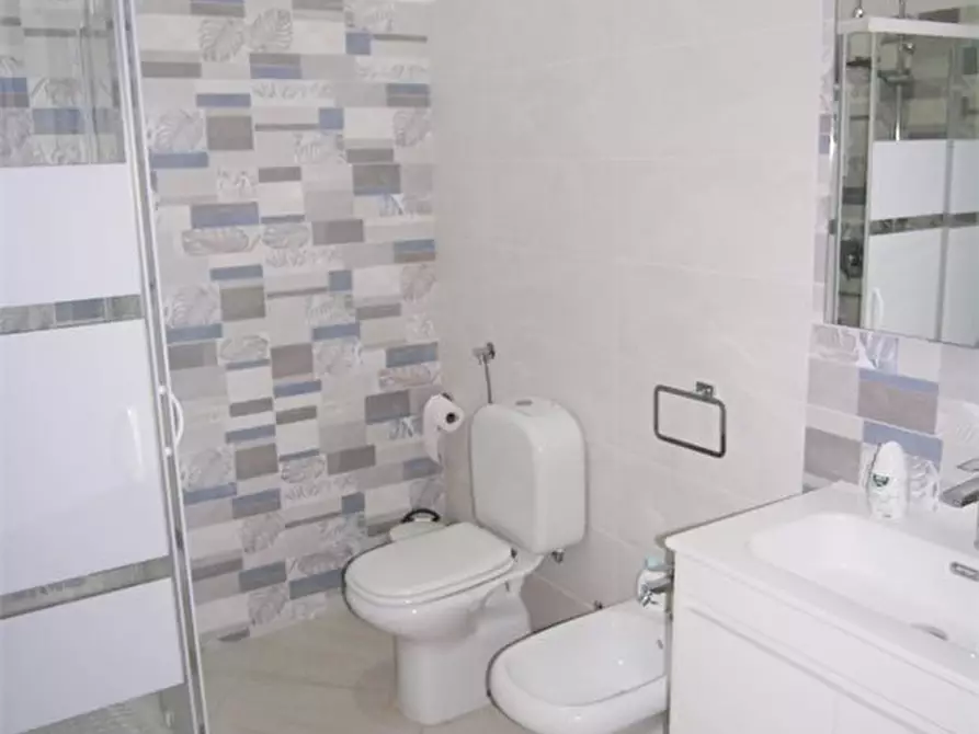 Immagine 9 di Casa indipendente in vendita  a Pachino