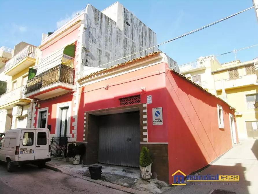 Immagine 2 di Casa indipendente in vendita  a Pachino