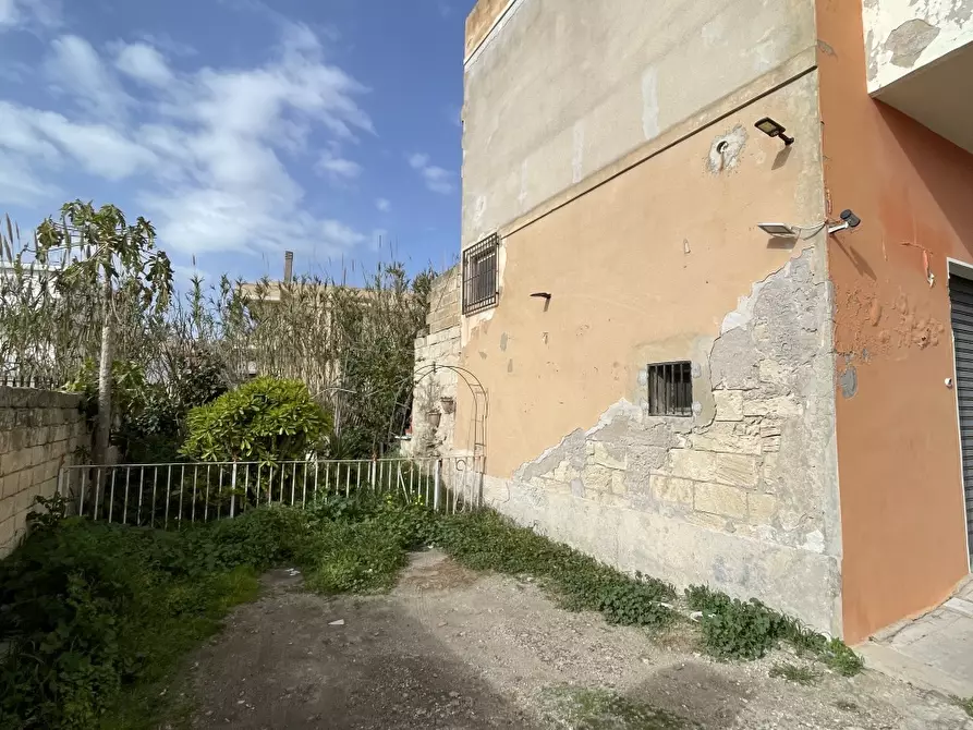 Immagine 10 di Casa indipendente in vendita  a Pachino