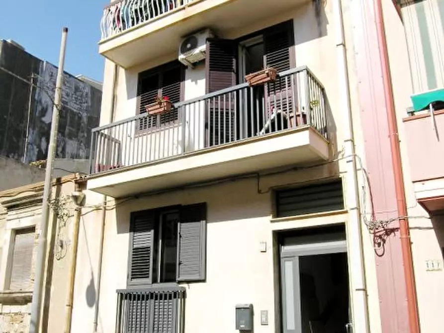 Immagine 1 di Casa indipendente in vendita  a Pachino