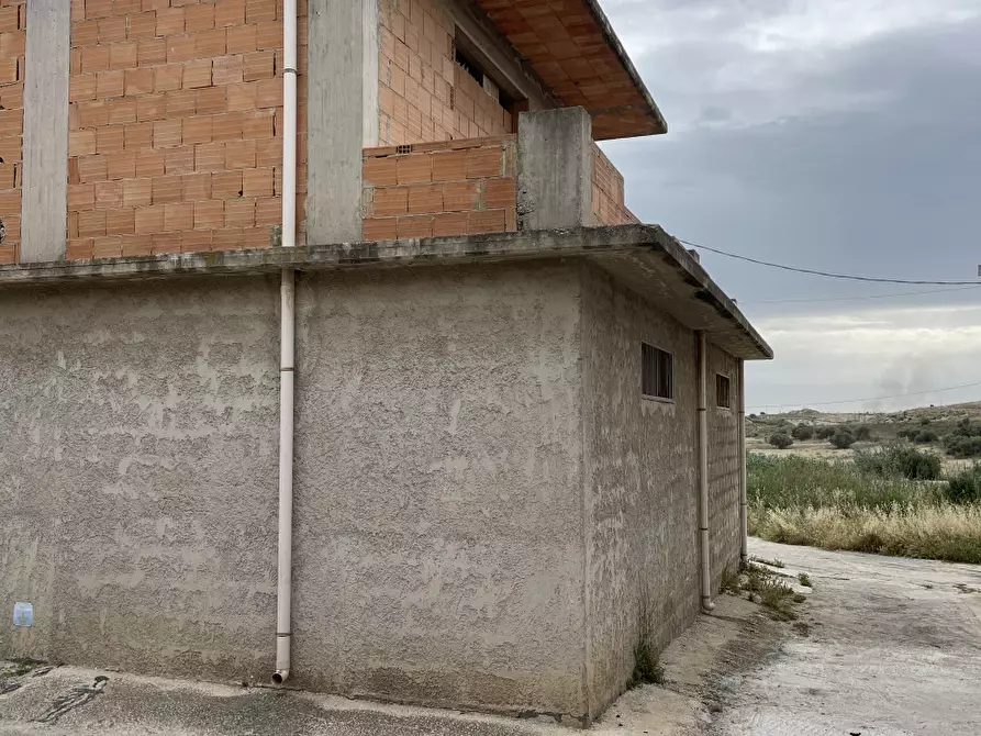 Immagine 2 di Casa indipendente in vendita  a Pachino