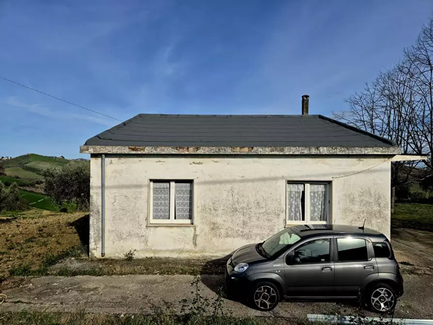 Immagine 6 di Villa in vendita  a Castilenti