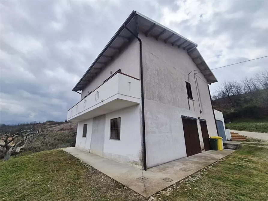 Immagine 6 di Villa in vendita  58 a Castiglione Messer Raimondo