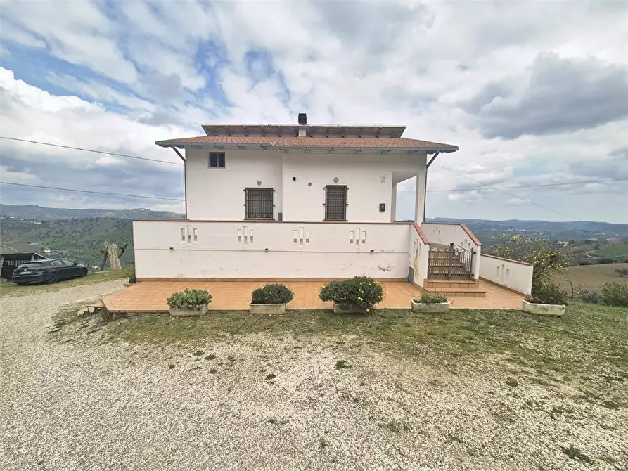 Immagine 4 di Villa in vendita  58 a Castiglione Messer Raimondo