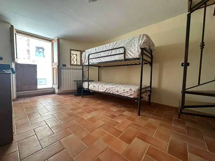 Immagine 10 di Casa semindipendente in vendita  20 a Isola Del Gran Sasso D'italia