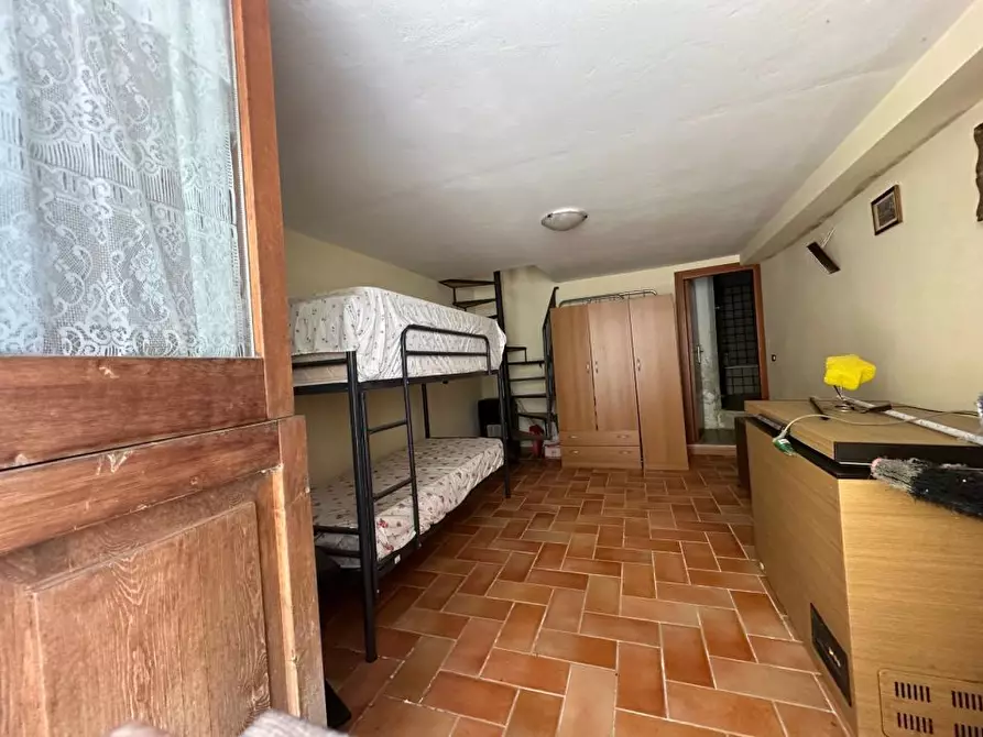 Immagine 9 di Casa semindipendente in vendita  20 a Isola Del Gran Sasso D'italia