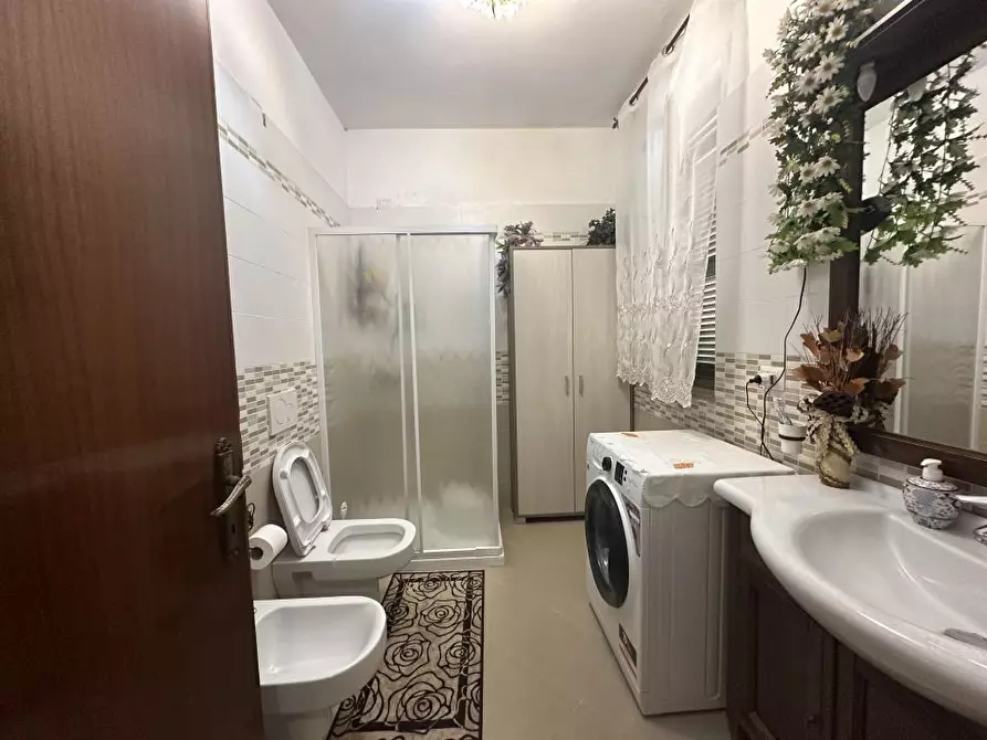 Immagine 8 di Villa in vendita  16 a Morro D'oro